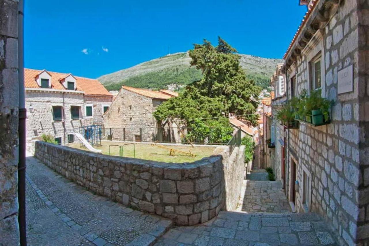 Dubrovnik Cozy Studio With The Old Town Charm Bagian luar foto